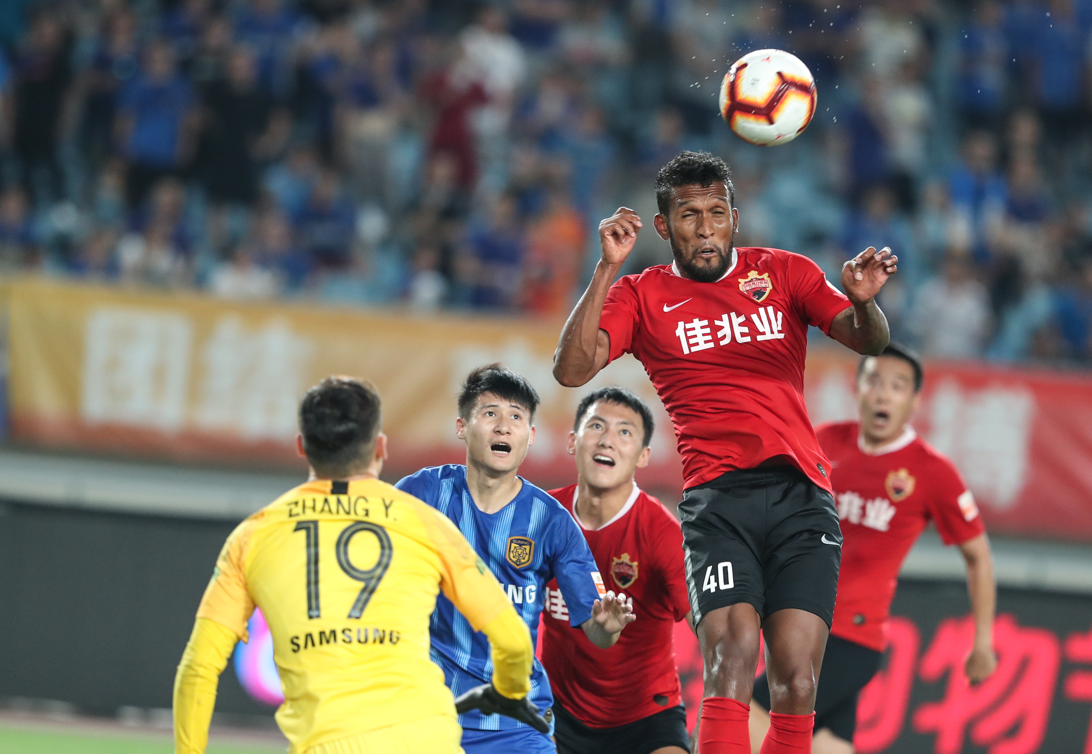 而镜头常在 而镜头常在